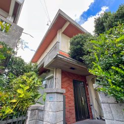 【浦添市牧港の戸建て】閑静な住宅街にある4LDK戸建て！高台に所在しており眺望も良し！和室あり！