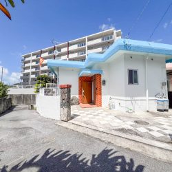 【八重瀬町伊覇の戸建て】フルリフォーム済みの平屋！整備された庭園もポイント！