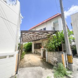 【西原町我謝の戸建て】閑静な住宅街に所在の5DK戸建て！好みでリノベーションしたい方におすすめ！