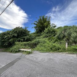 【浦添市牧港3丁目の売地】海が望めるやや高台の傾斜地を含む土地！基本建築プラン提示可能！
