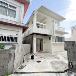 【那覇市首里石嶺町の戸建て】駐車場2台付きのフルリフォーム済み物件！給排水管・外壁・防水塗装済み！