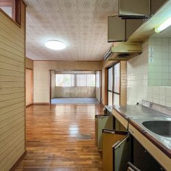 1階：DKキッチン