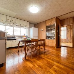 2階：ダイニングキッチン